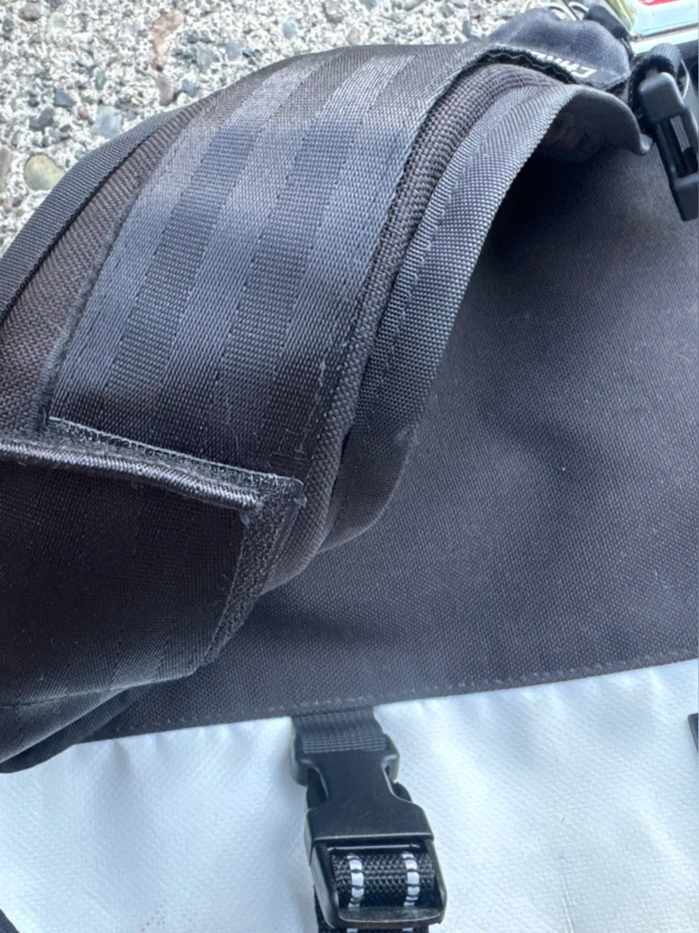 CHROME Nylon Messenger Bag Black Shoulder Cycling Commuter Bag Used